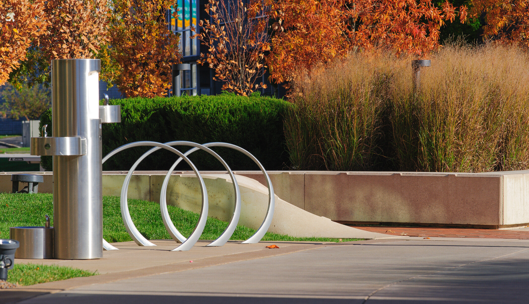 Landscape project by Kristin Booker, Booker Design Assoc.; E-Z Construction Co., Louisville, KY USA