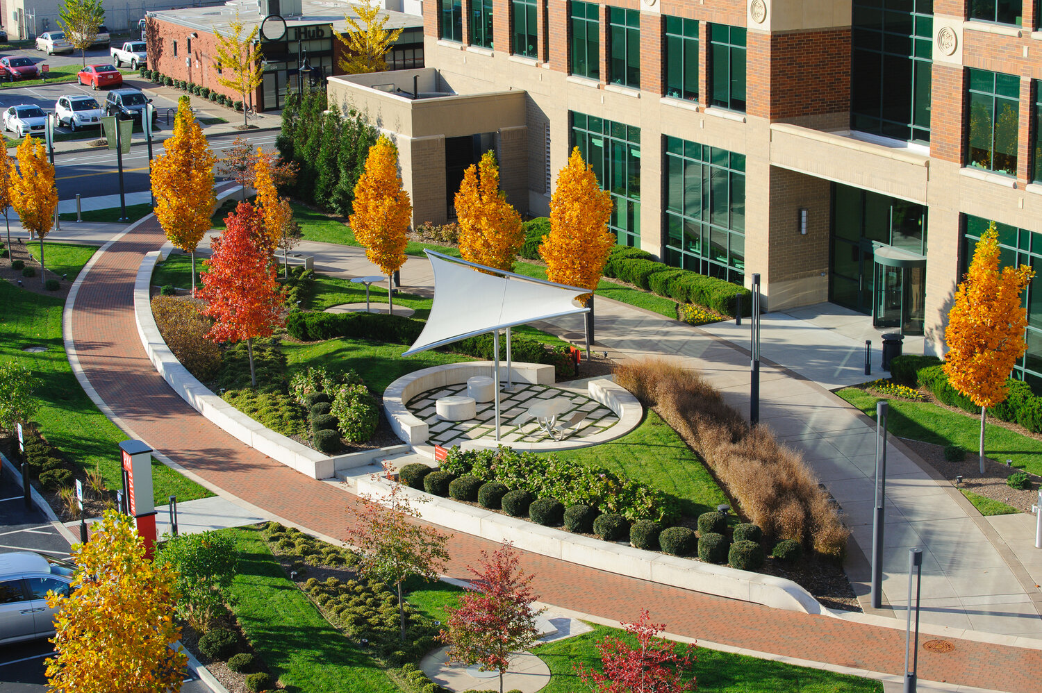 Landscape project by Kristin Booker, Booker Design Assoc.; E-Z Construction Co., Louisville, KY USA