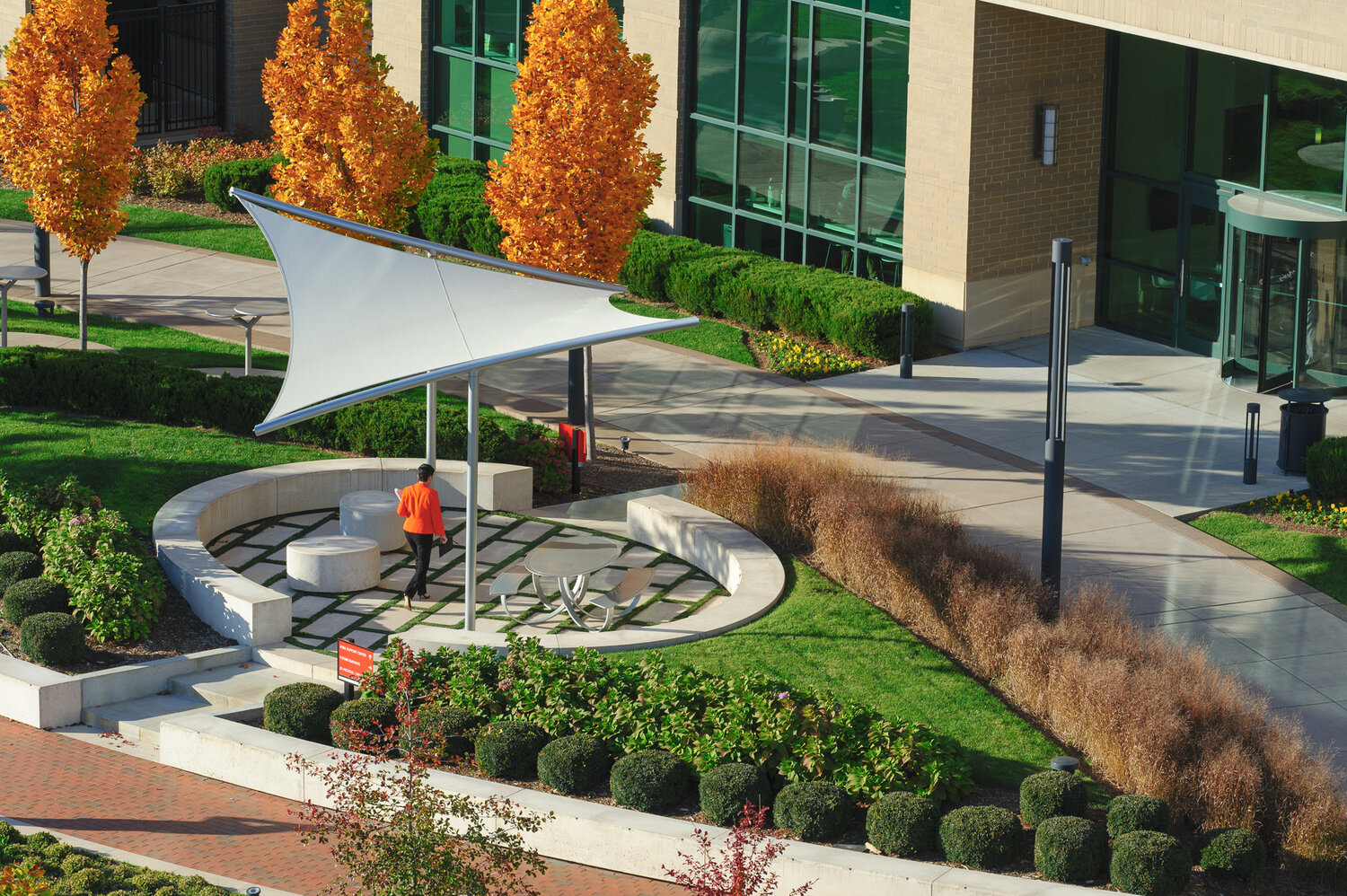 Landscape project by Kristin Booker, Booker Design Assoc.; E-Z Construction Co., Louisville, KY USA