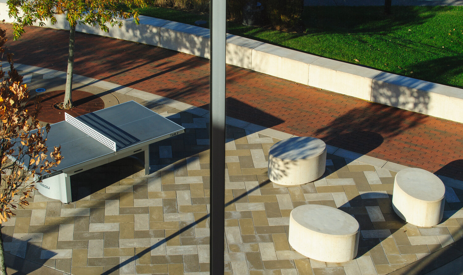 Landscape project by Kristin Booker, Booker Design Assoc.; E-Z Construction Co., Louisville, KY USA